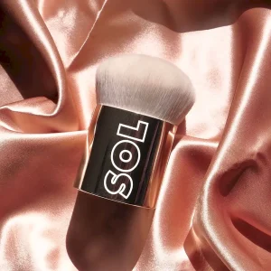 Rounded Kabuki Brush Free shipping