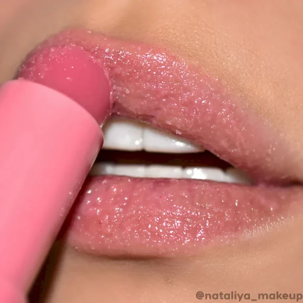 Strawberry Kisses On Sale - Image 2