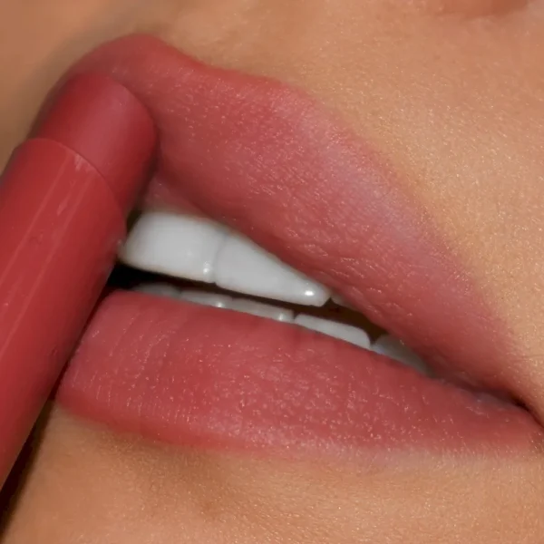 Blotted Lip New Arrival - Image 3